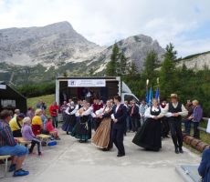 Mladinska folklorna skupina Mengeš